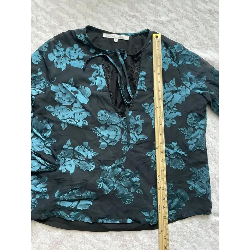 Lovers & Friends Women’s Lace Trim Long Sleeve Floral Blouse Top Size Medium - Picture 4 of 9